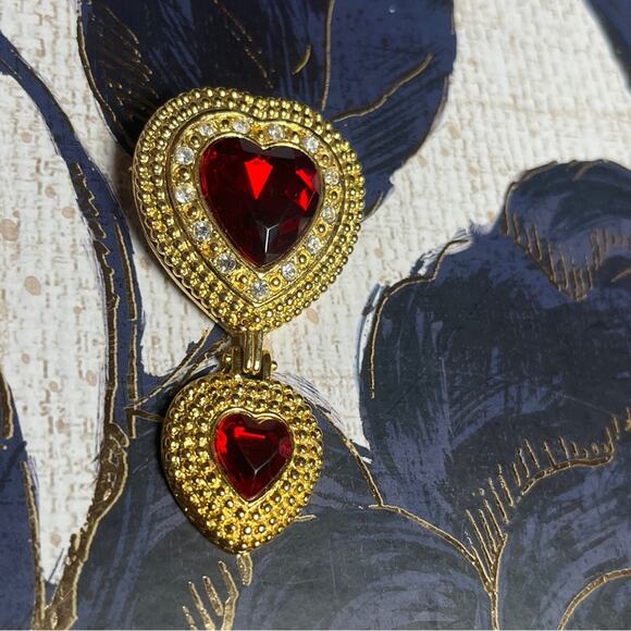 Vintage Victoria’s Secret oversized romantic red heart CZ gold Collectible pin - Picture 6 of 10